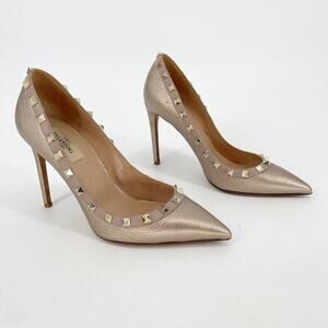 Valentino Garavani Metallic Gold Pebbled Leather Rockstud Pointed Toe Pump EU 37
